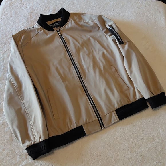 🌺 NEW Mens Urbanfind Tan/Black Lightweight Sportswear Jacket w/Tech Pocket - Picture 7 of 12